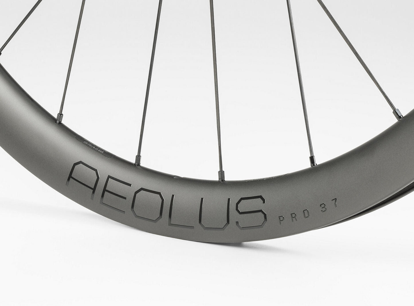 Bontrager Aeolus Pro 37 TLR DISCHELS