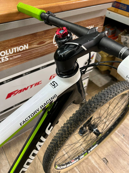 Tamaño de carreras de fábrica de Cannondale F29 L - Usado