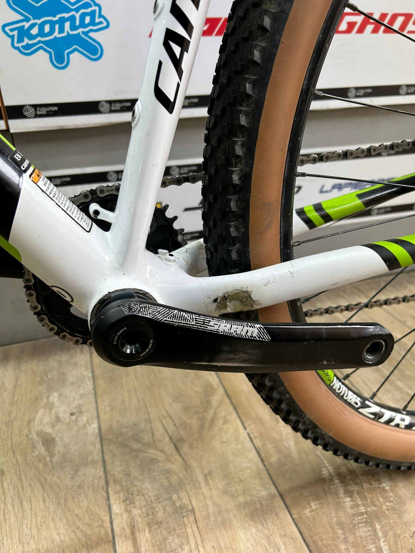 Tamaño de carreras de fábrica de Cannondale F29 L - Usado