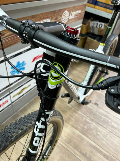 Tamaño de carreras de fábrica de Cannondale F29 L - Usado
