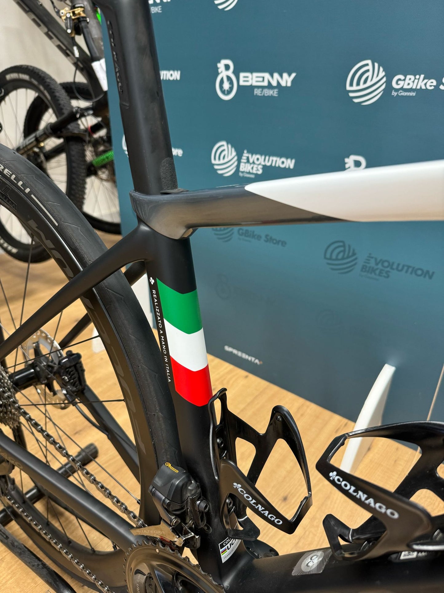 Colnago C68 Road Disc Ultegra DI2 Tamaño 42 - Usado
