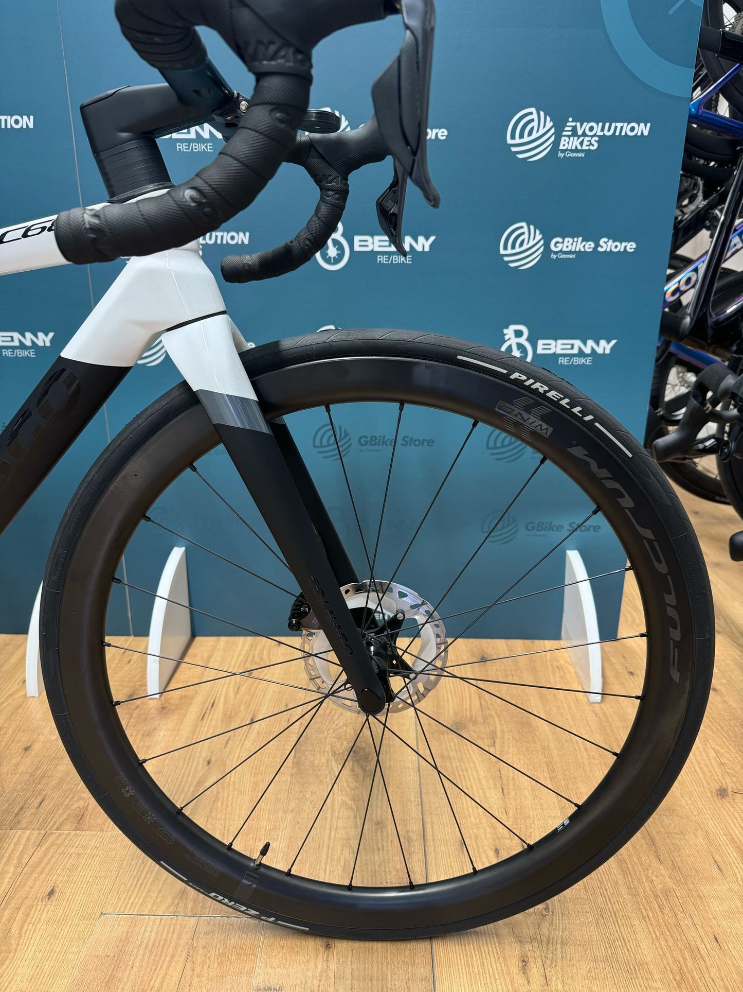 Colnago C68 Road Disc Ultegra DI2 Tamaño 42 - Usado