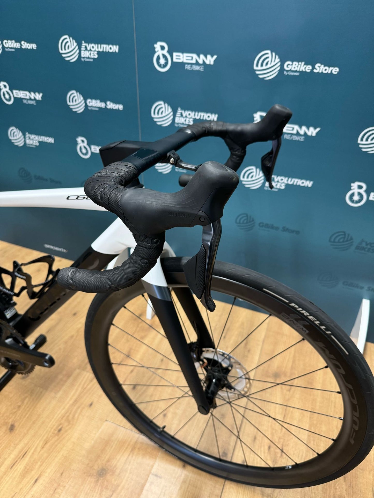 Colnago C68 Road Disc Ultegra DI2 Tamaño 42 - Usado