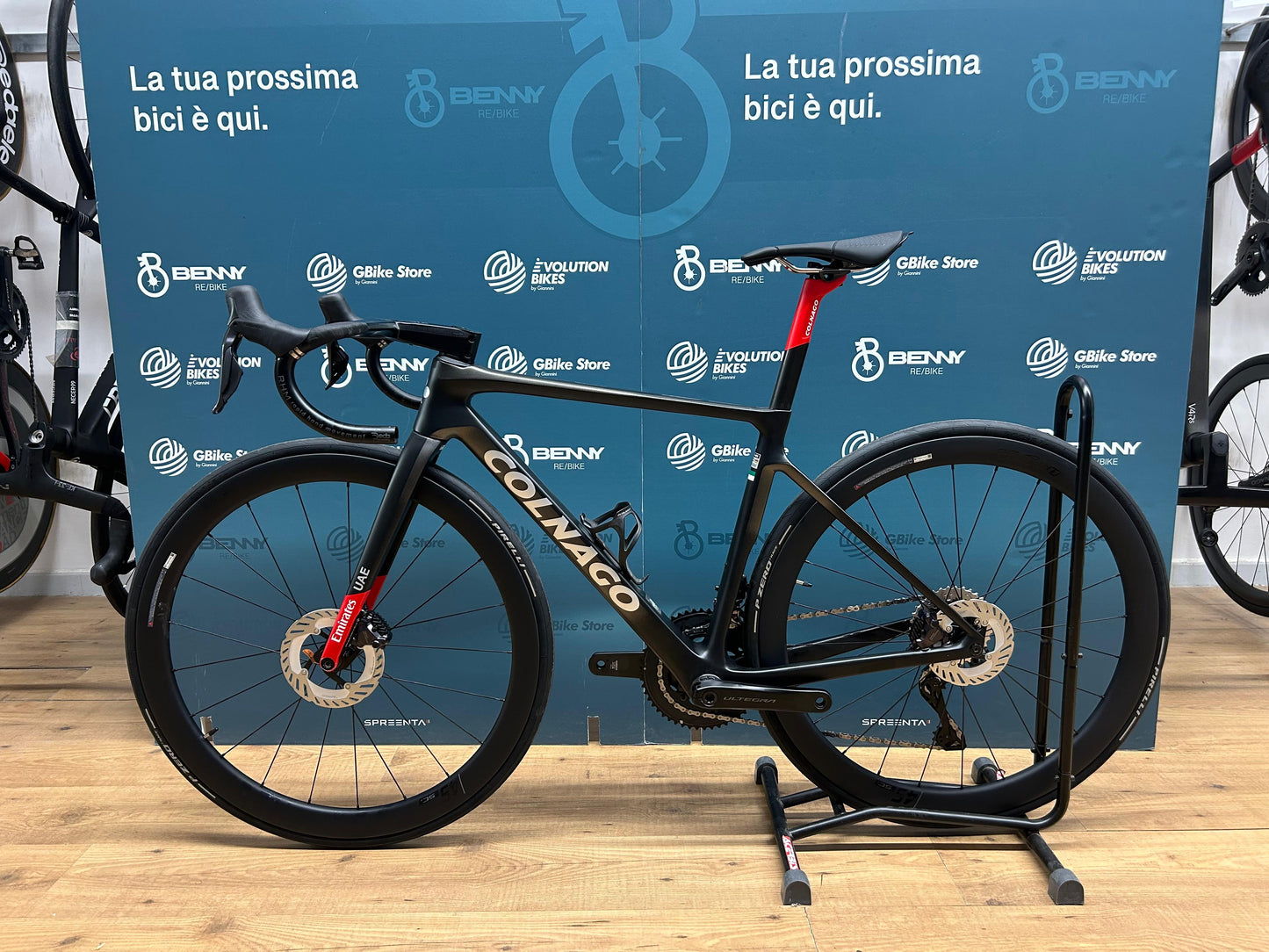 Colnago V4RS EAU Emirates Tamaño 455 - Usado