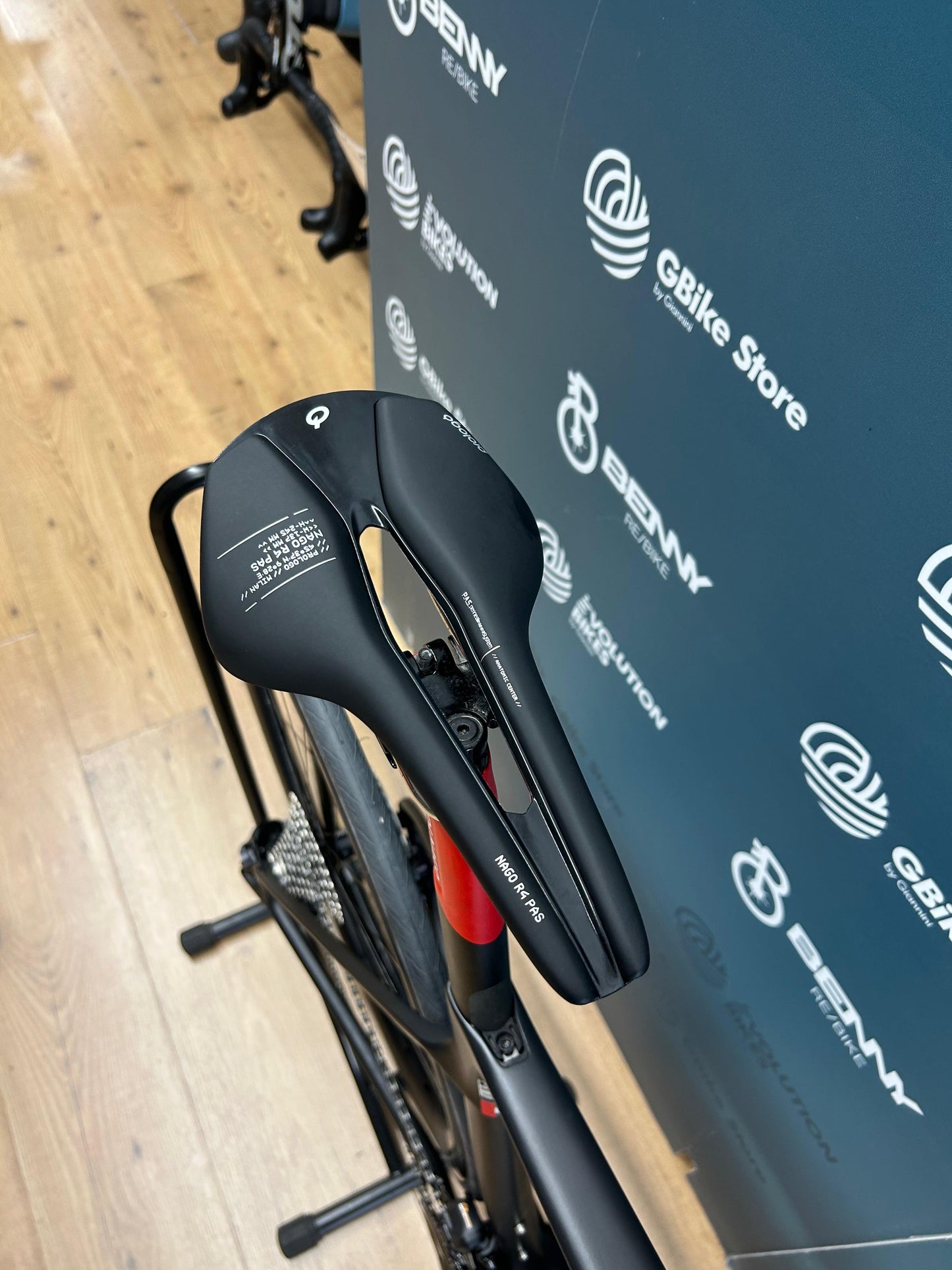 Colnago V4RS EAU Emirates Tamaño 510 - Prueba de demostración