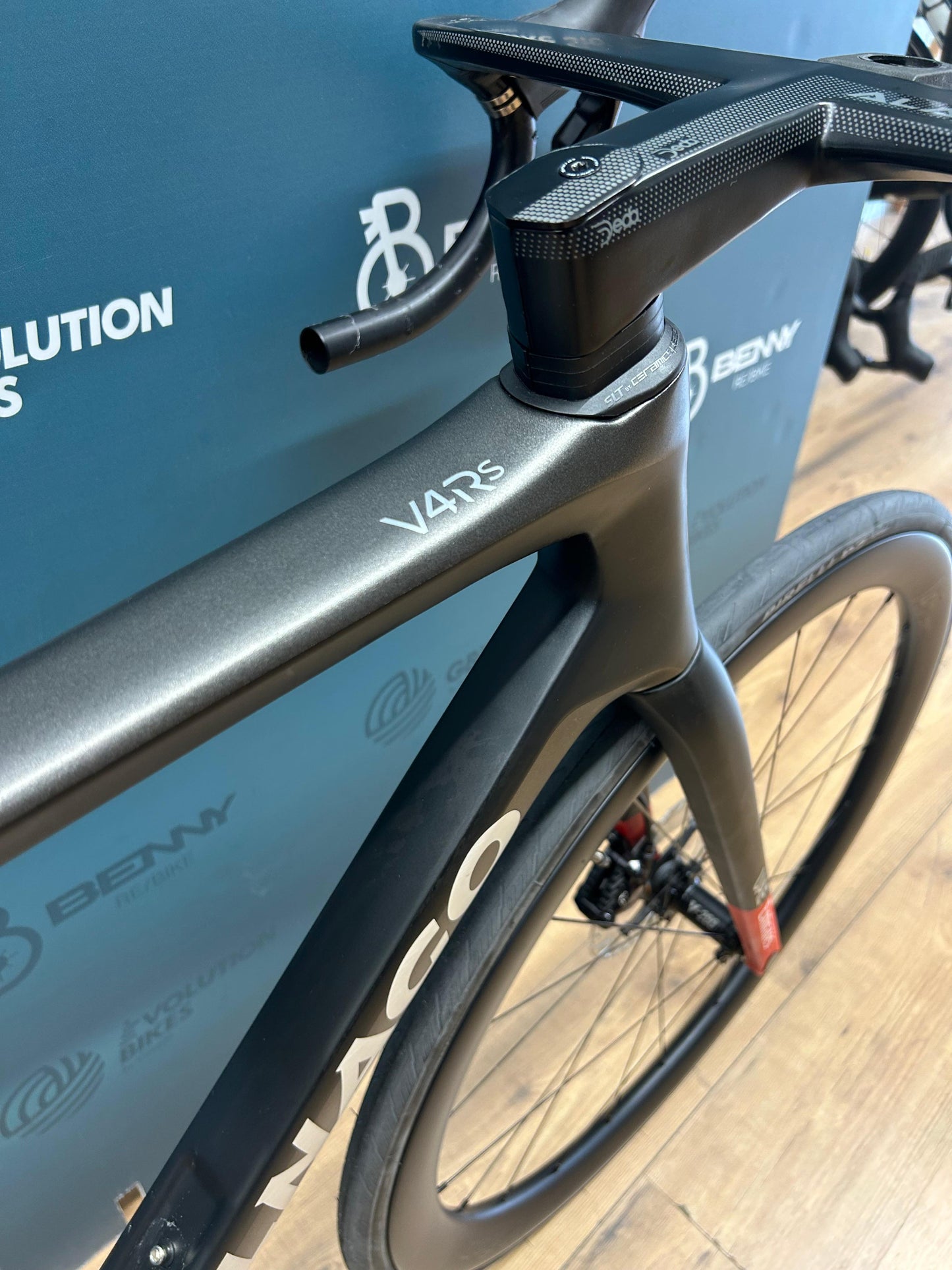 Colnago V4RS EAU Emirates Tamaño 510 - Prueba de demostración