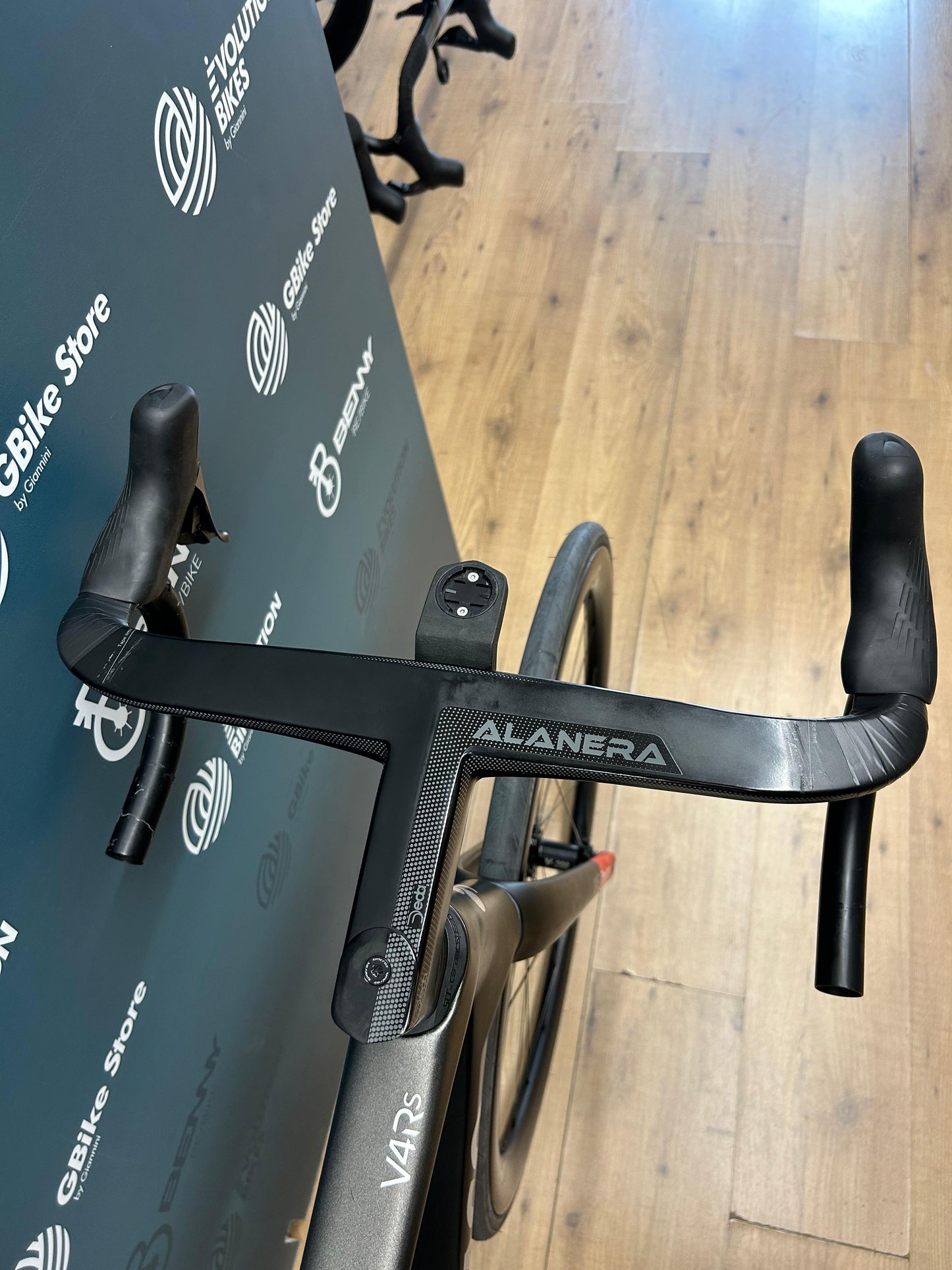 Colnago V4RS EAU Emirates Tamaño 510 - Prueba de demostración