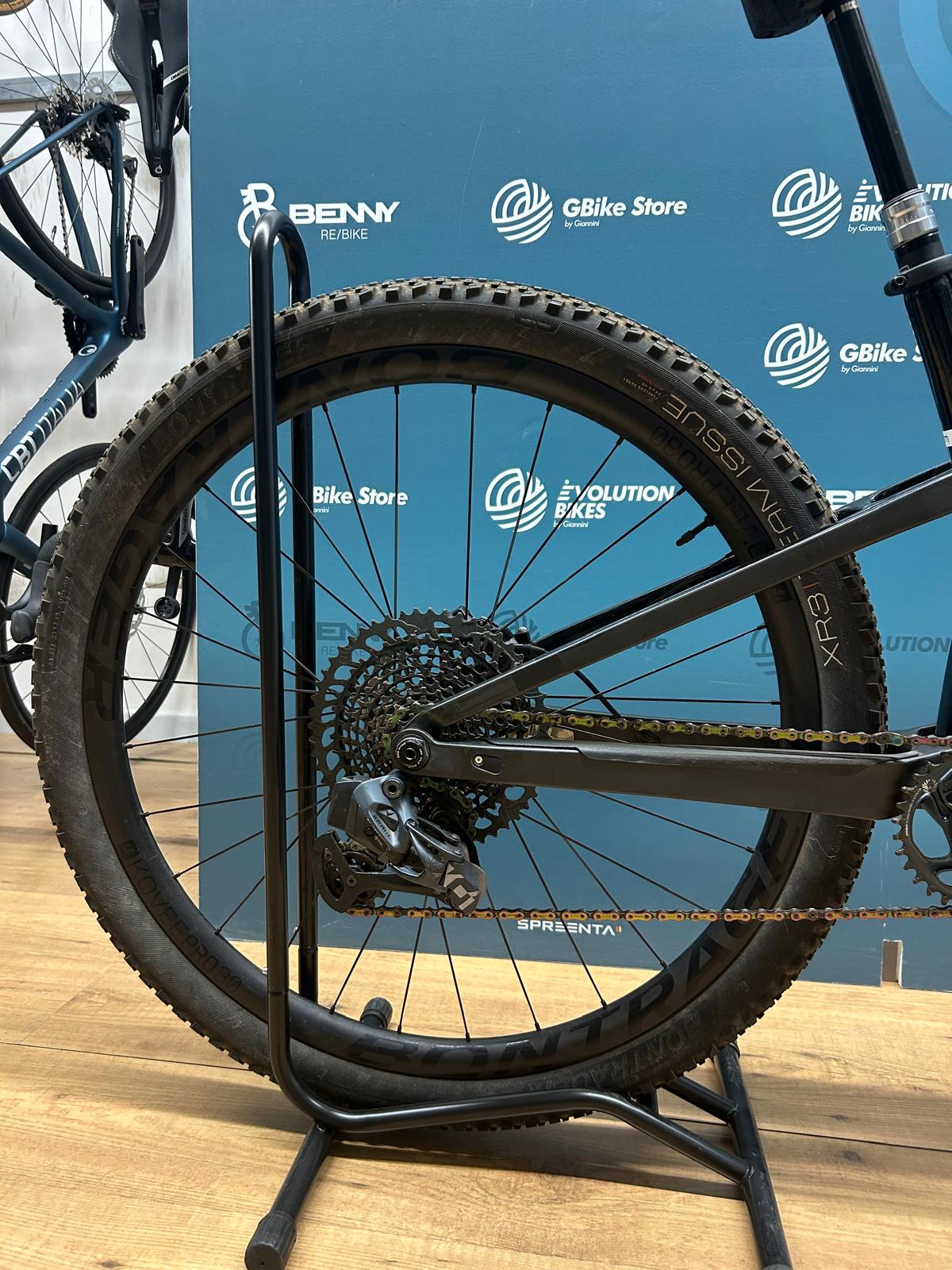 Trek Tamaño de los hachas de combustible superior M - Usado