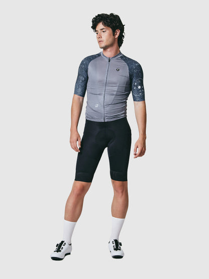 Système solaire à la chemise à manches courtes Pissei